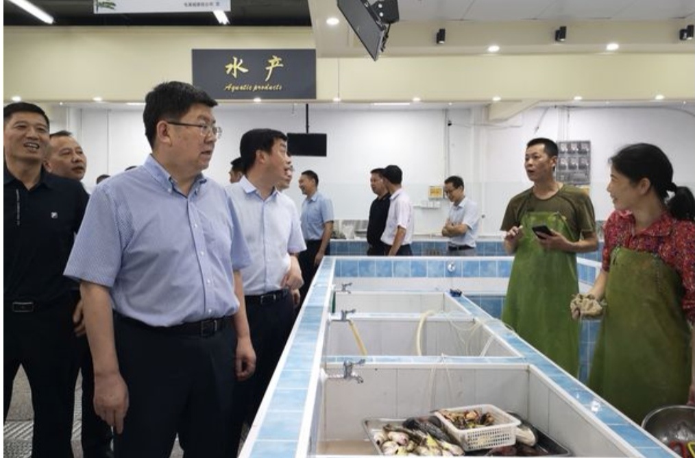 市委書記任澤鋒率隊赴屯溪區調研中心城區菜市場改造、食品安全工作