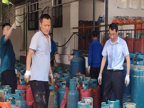 眾志成城 全力打贏抗洪搶險保衛戰