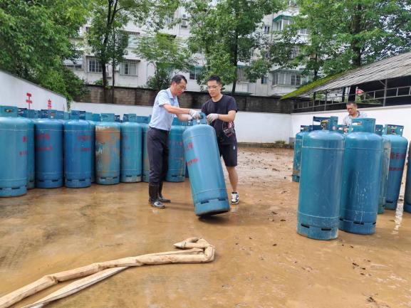 眾志成城 全力打贏抗洪搶險保衛戰
