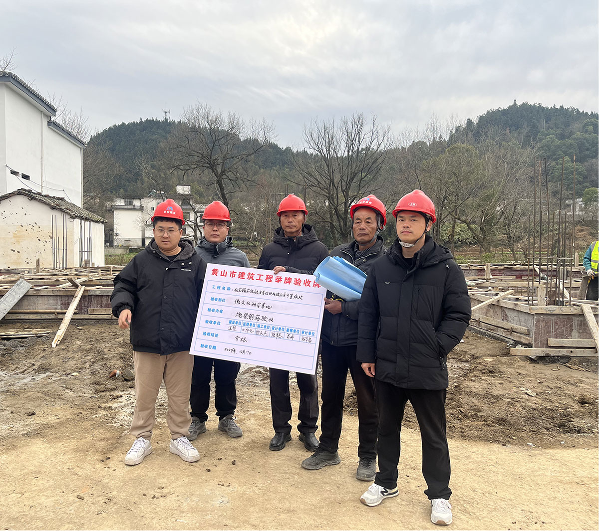 黨建引領進工地，支部聯(lián)動促發(fā)展